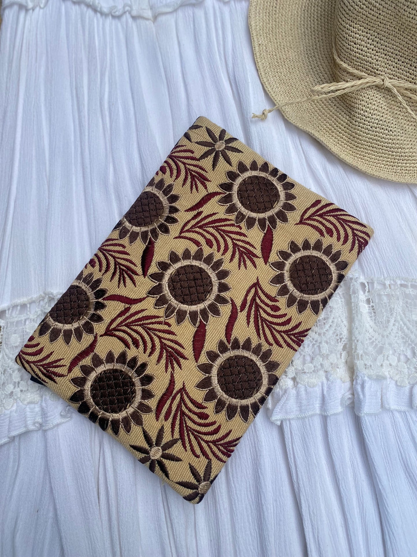 EMBROIDERED CLUTCH, Sunflower Bags, Mexican bags, Colour Bags