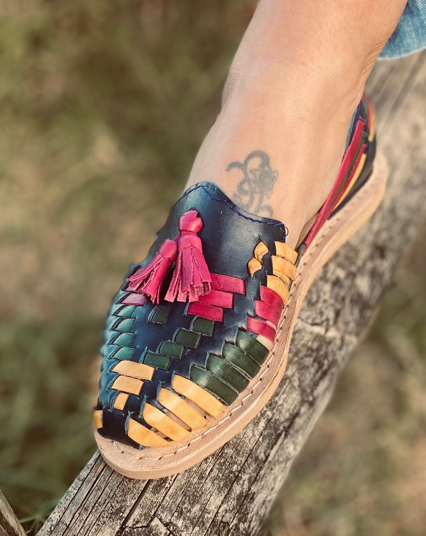 MEXICAN HUARACHES, Mexican shoes, Leather sandles, Leather colour shoe