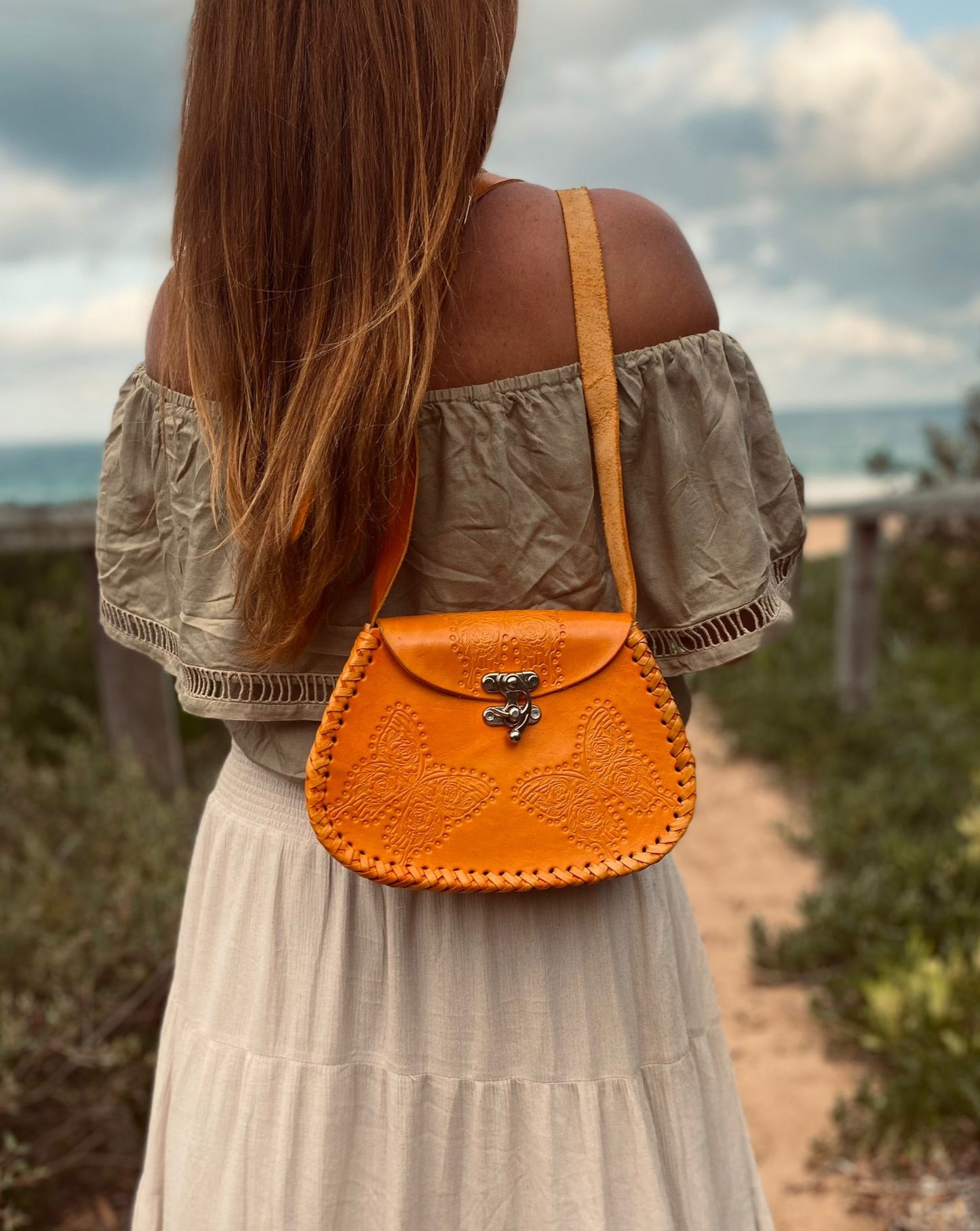 HANDPAINTED FLOWER BAG, Mexican handbag, Colour purse, Leather handbag