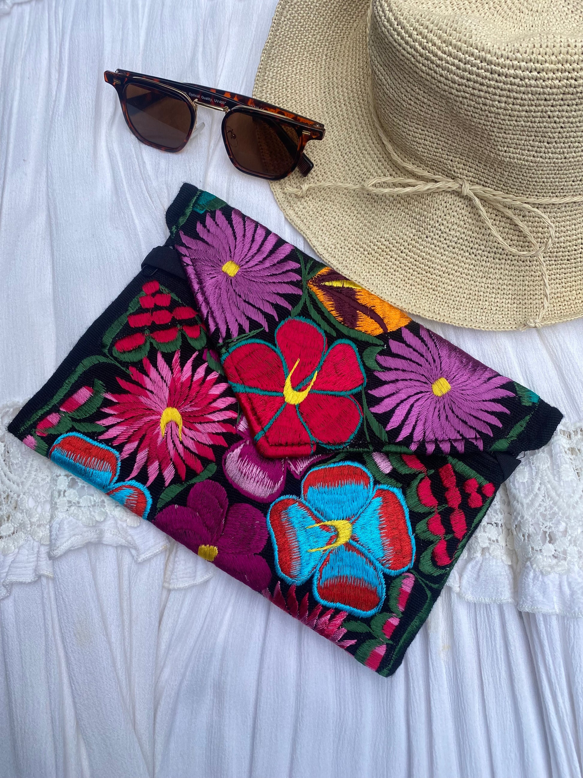 EMBROIDERED CLUTCH, Sunflower Bags, Mexican bags, Colour Bags