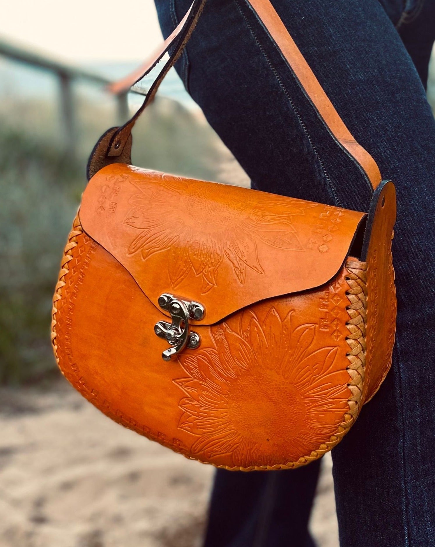 Orange best sale colour bag