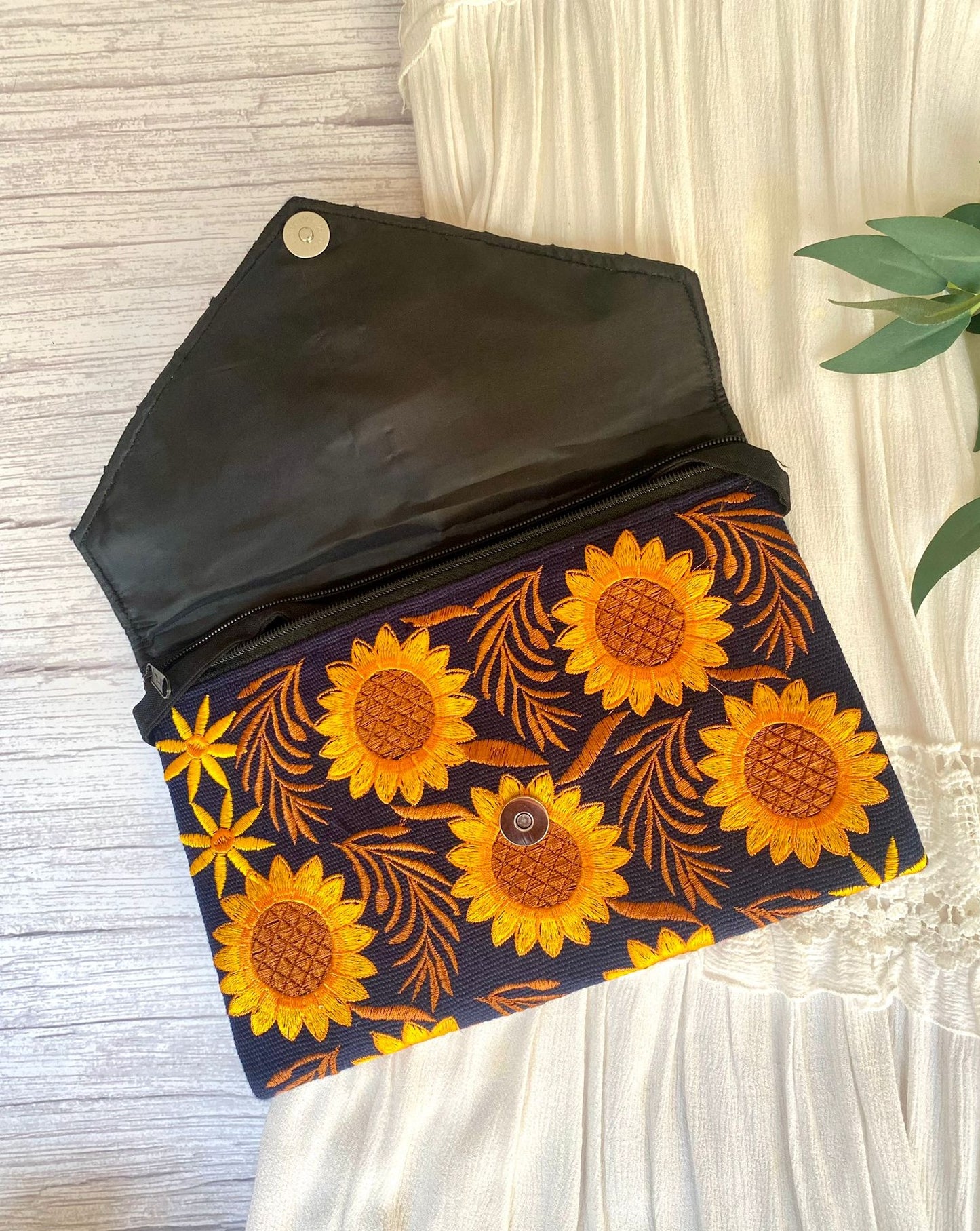 Valentina Clutch - Sunflower