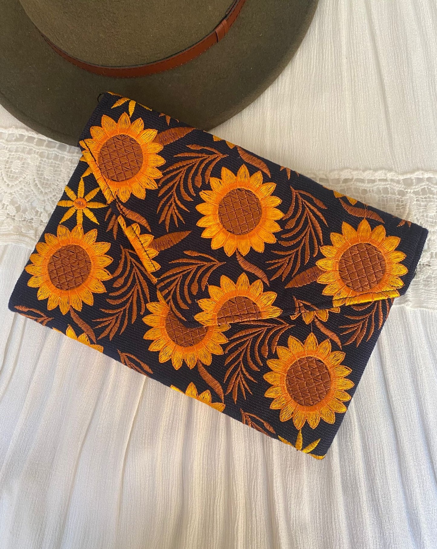 Valentina Clutch - Sunflower