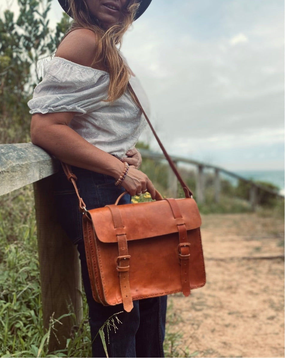 HANDMADE LEATHER SATCHEL, Messanger Bag, Unisex satchel, leather bag
